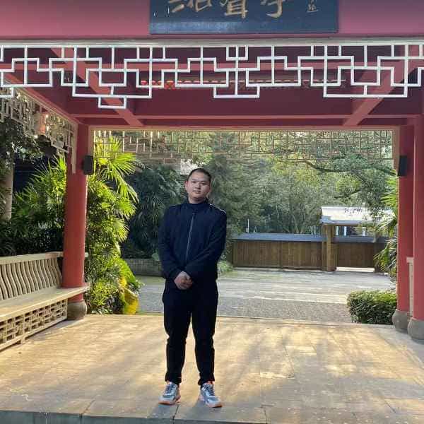 31岁岁重庆单身帅哥 - 苏州吉缘网