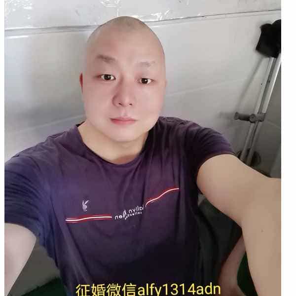 45岁岁湖南单身帅哥 - 苏州吉缘网